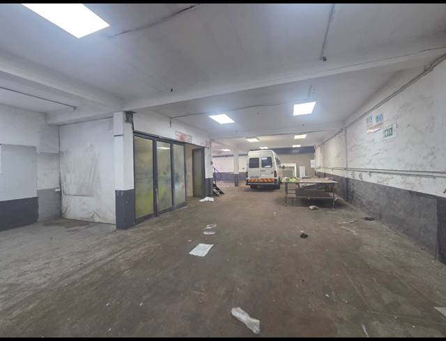 684M² WAREHOUSE TO LET IN JACOBS